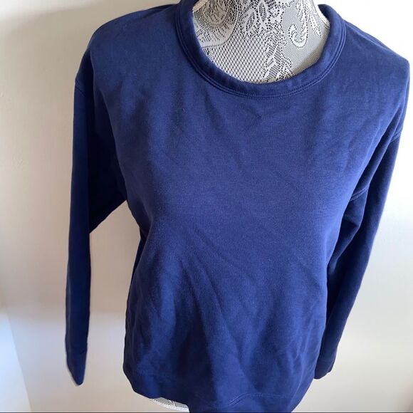 Nike Dri-Fit Versa Long Sleeve Open Back crewneck - Picture 6 of 12